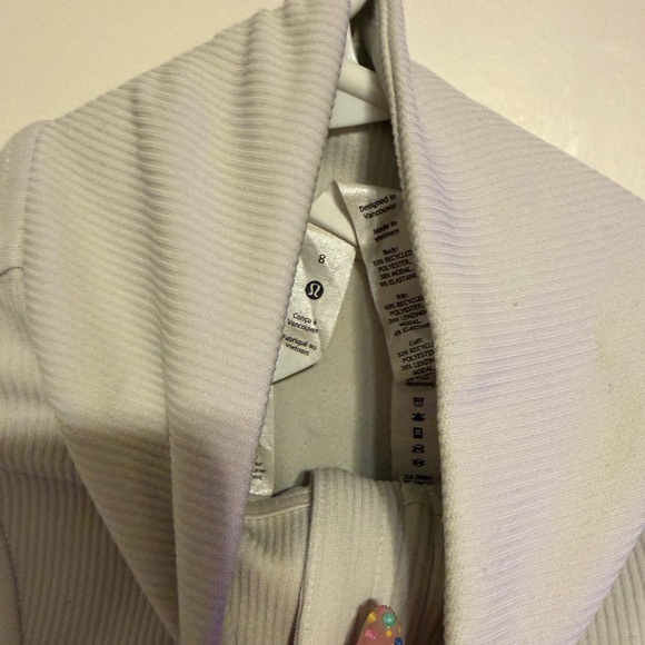 Lululemon - Brushed Softstreme Ribbed Bone Half Zip -Size 8 - Picture 4 of 4